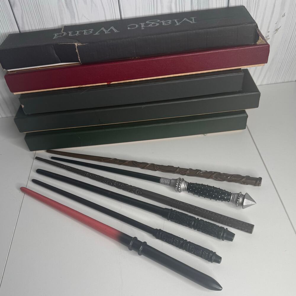 Bundle of 6 Wizard Wands Harry Potter Snape and others (5 w/boxes)